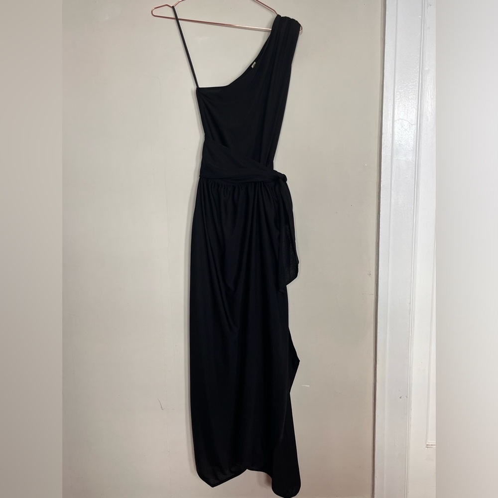 Vintage Adele Simpson one shoulder full-length wrap dress (black, size 8 / XS)